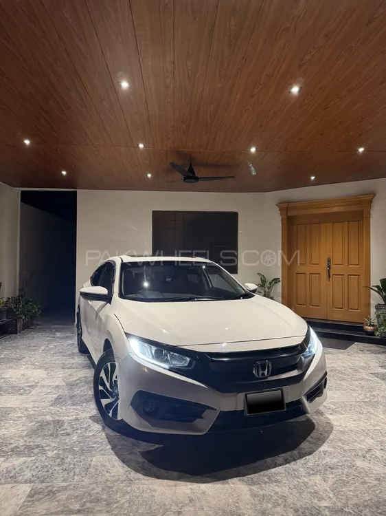 Honda Civic 2018 for Sale in Islamabad Image-1
