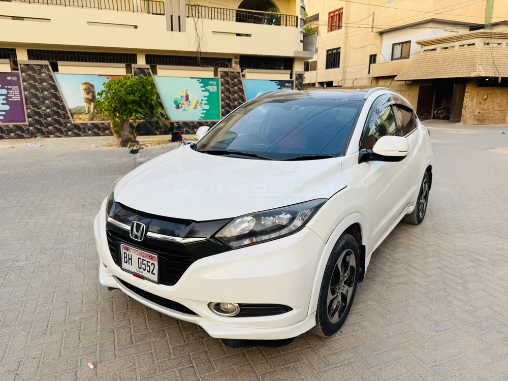 Honda Vezel 2014 for Sale in Hyderabad Image-1