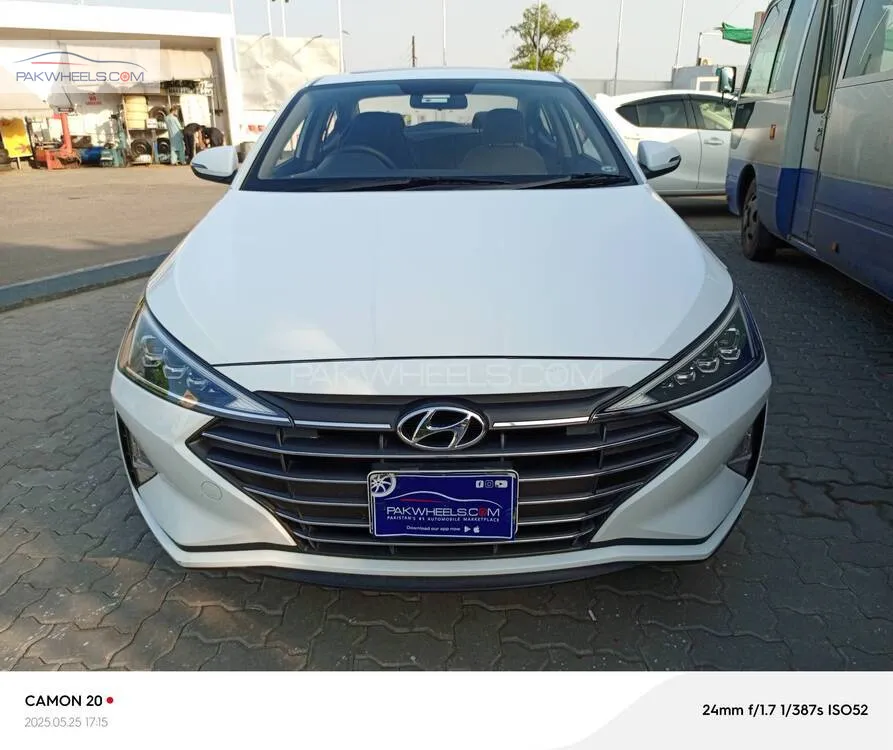 Hyundai Elantra 2022 for Sale in Lahore Image-1