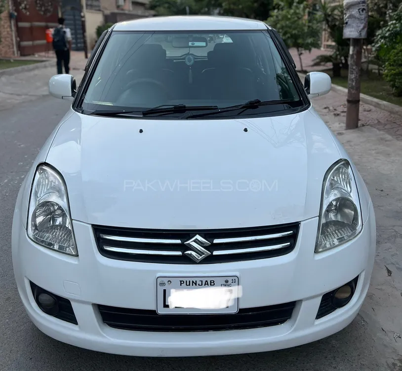 Suzuki Swift 2010 for Sale in Lahore Image-1
