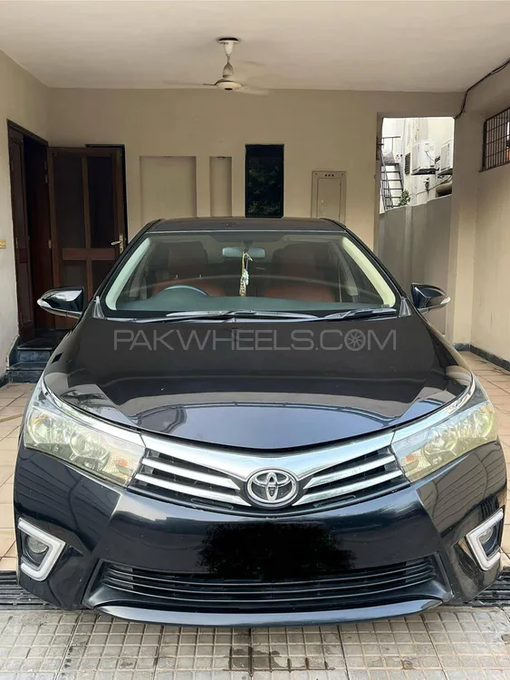 Toyota Corolla 2017 for Sale in Lahore Image-1