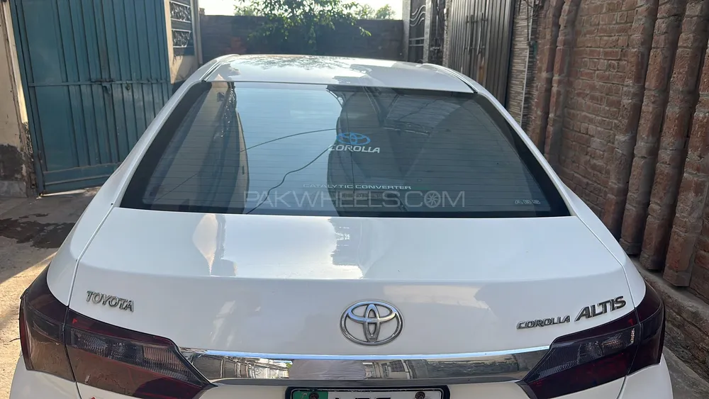 Toyota Corolla 2017 for Sale in Mandi bahauddin Image-1