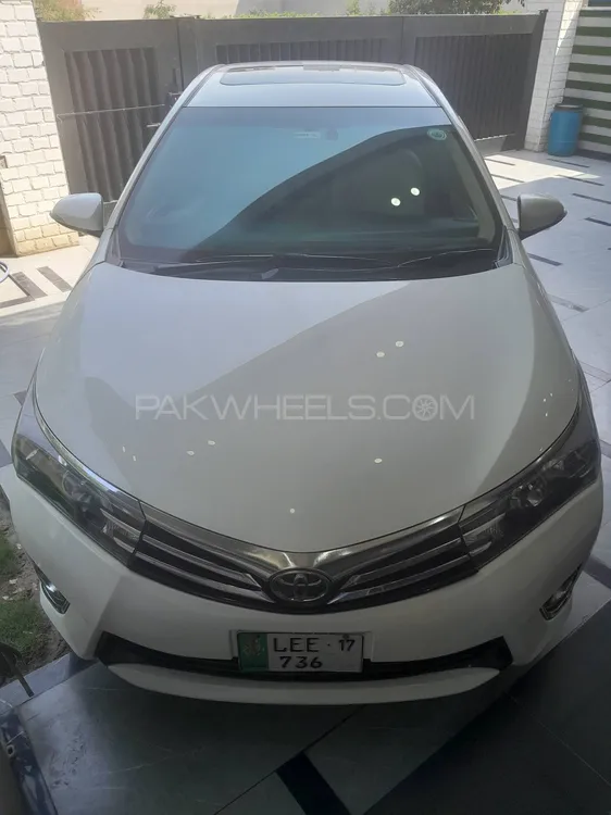 Toyota Corolla 2017 for Sale in Faisalabad Image-1