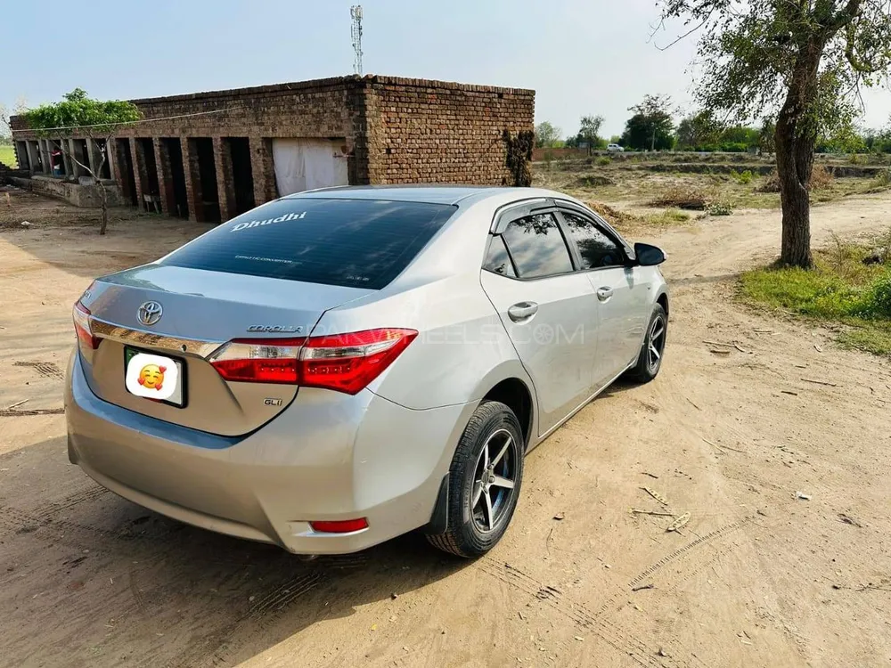 Toyota Corolla 2015 for Sale in Sargodha Image-1