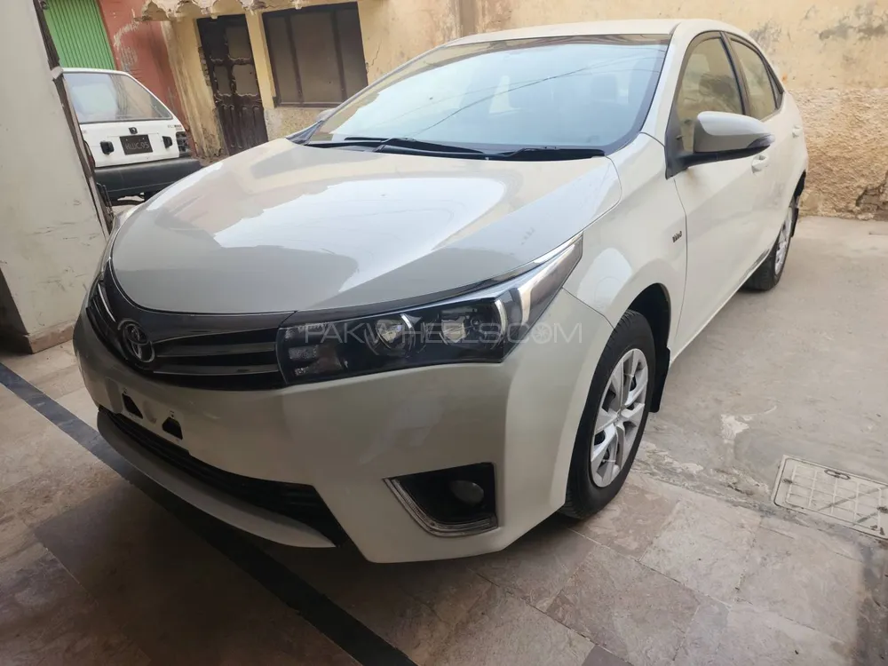 Toyota Corolla 2015 for Sale in Dera ismail khan Image-1