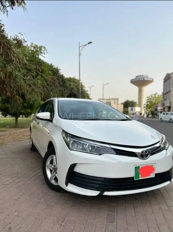 Toyota Corolla 2017 for Sale in Islamabad Image-1