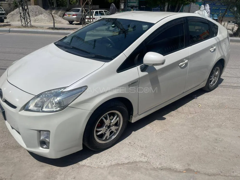 Toyota Prius 2009 for Sale in Wah cantt Image-1