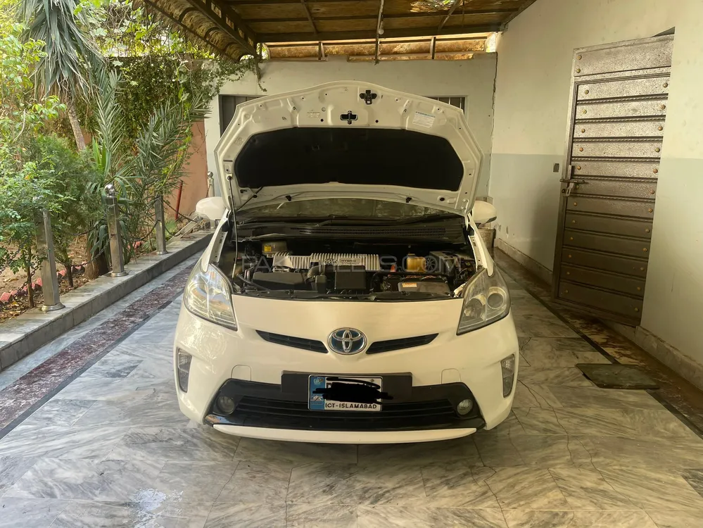 Toyota Prius 2015 for Sale in Peshawar Image-1