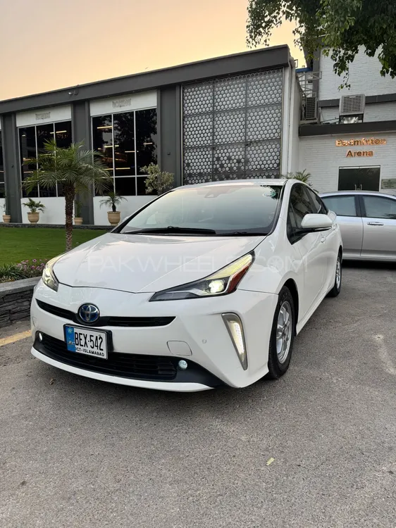 Toyota Prius 2021 for Sale in Peshawar Image-1
