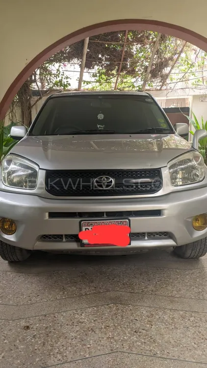 Toyota Rav4 2004 for Sale in Karachi Image-1