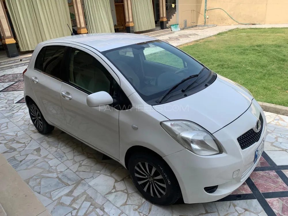 Toyota Vitz 2007 for Sale in Islamabad Image-1