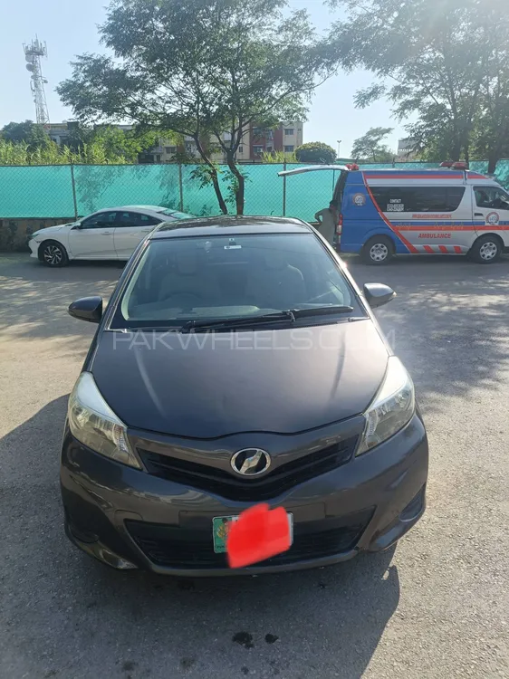 Toyota Vitz 2011 for Sale in Islamabad Image-1