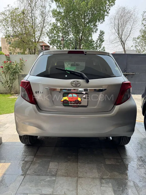 Toyota Vitz 2013 for Sale in Lahore Image-1