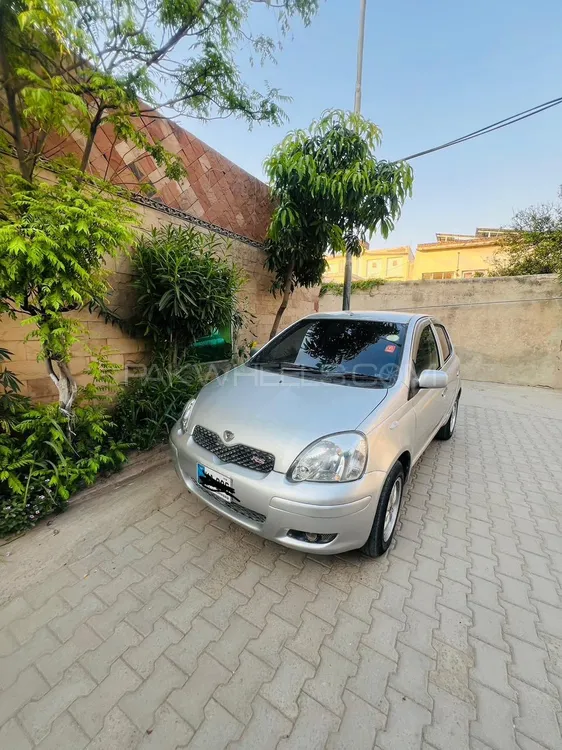 Toyota Vitz 2002 for Sale in Islamabad Image-1