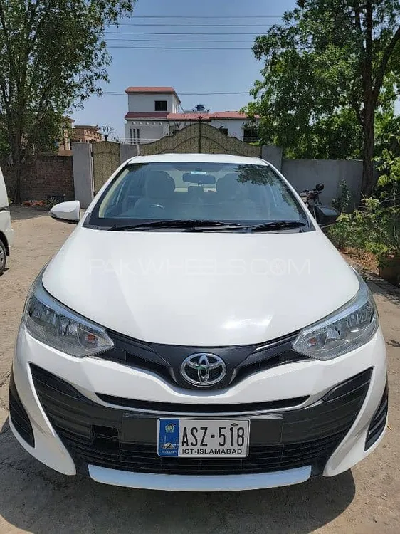 Toyota Yaris Sedan 2021 for Sale in Lahore Image-1