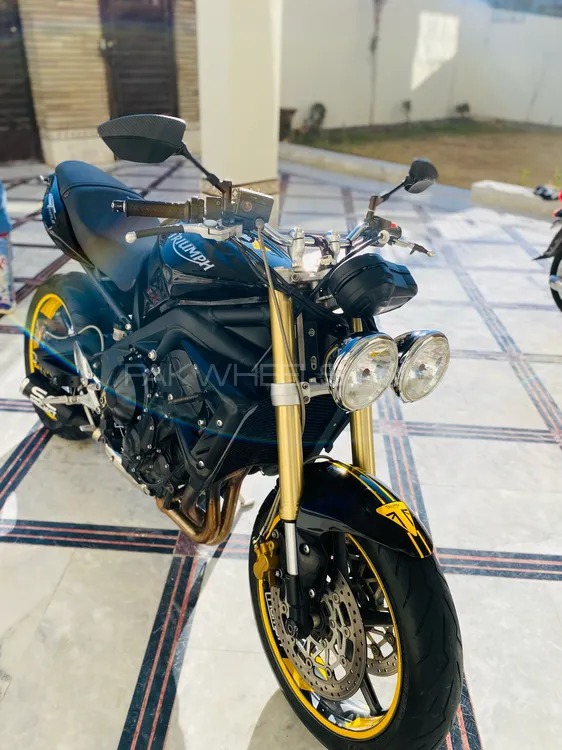 Triumph Street Triple 2010 for Sale Image-1