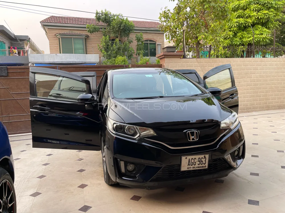 Honda Fit 2014 for Sale in Lahore Image-1