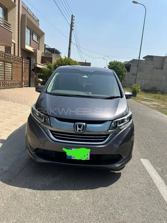 Honda Freed 2017 for Sale in Faisalabad Image-1
