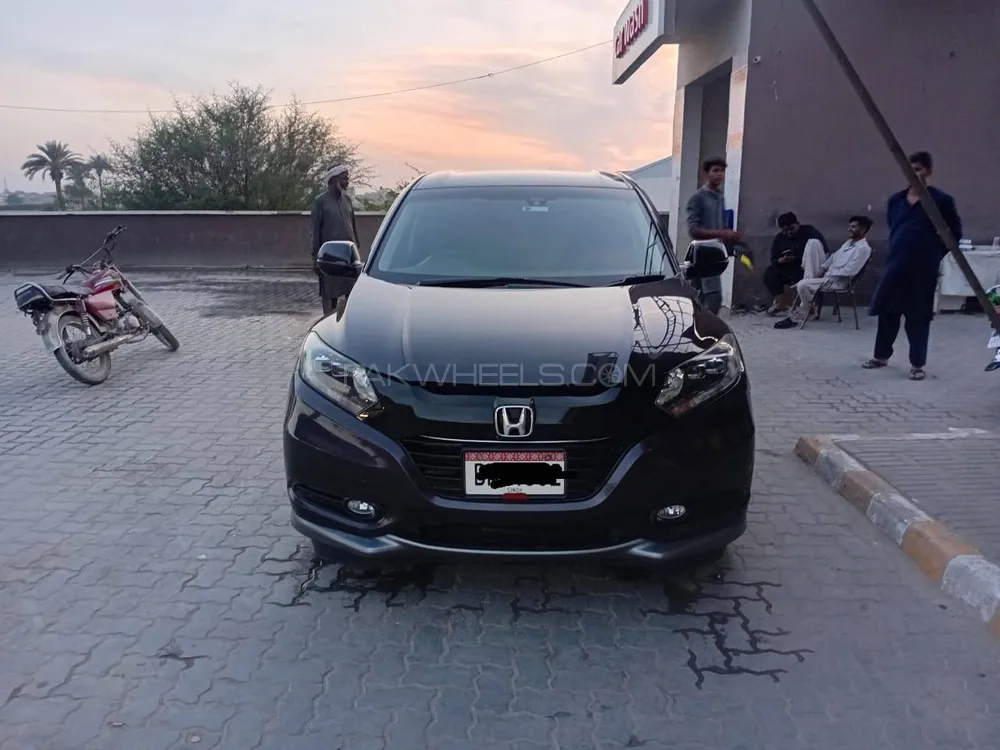 Honda Vezel 2014 for Sale in Bahawalpur Image-1