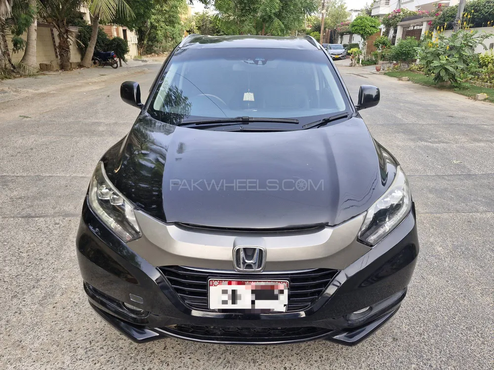 Honda Vezel 2014 for Sale in Karachi Image-1