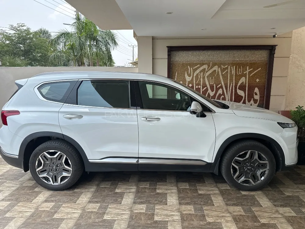 Hyundai Santa Fe 2024 for Sale in Lahore Image-1