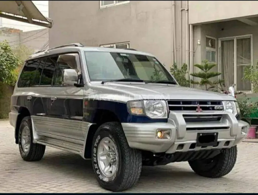 Mitsubishi Pajero 1998 for Sale in Karachi Image-1