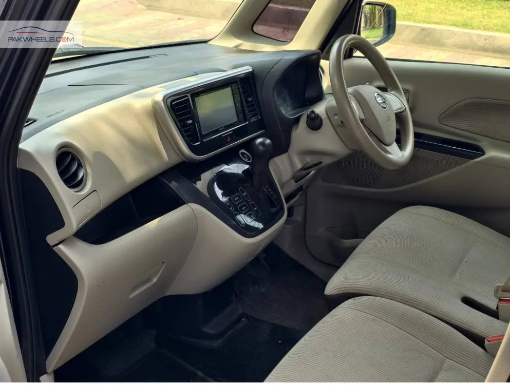 Nissan Dayz Roox 2017 for Sale in Lahore Nissan Dayz Roox 2017 for Sale in Lahore Image-9