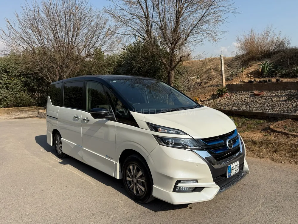 Nissan Serena 2019 for Sale in Islamabad Image-1
