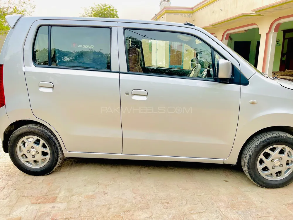 Suzuki Wagon R 2018 for Sale in Muzaffar Gargh Image-1