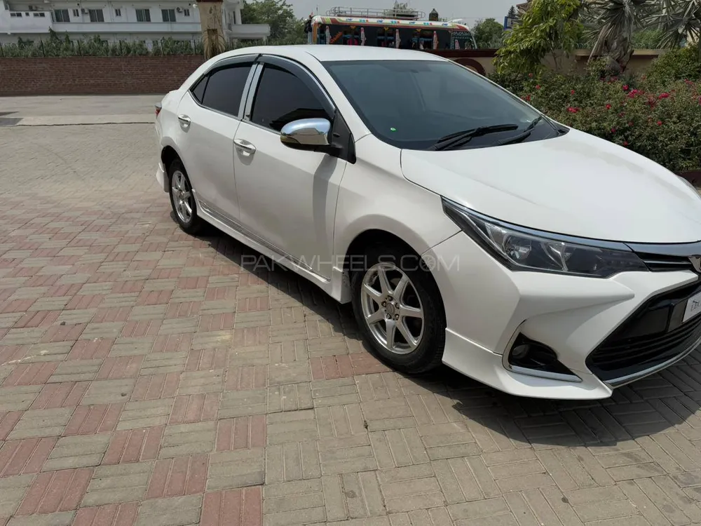 Toyota Corolla 2018 for Sale in Gujrat Image-1