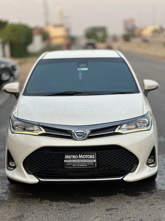 Toyota Corolla Axio 2017 for Sale in Islamabad Image-1