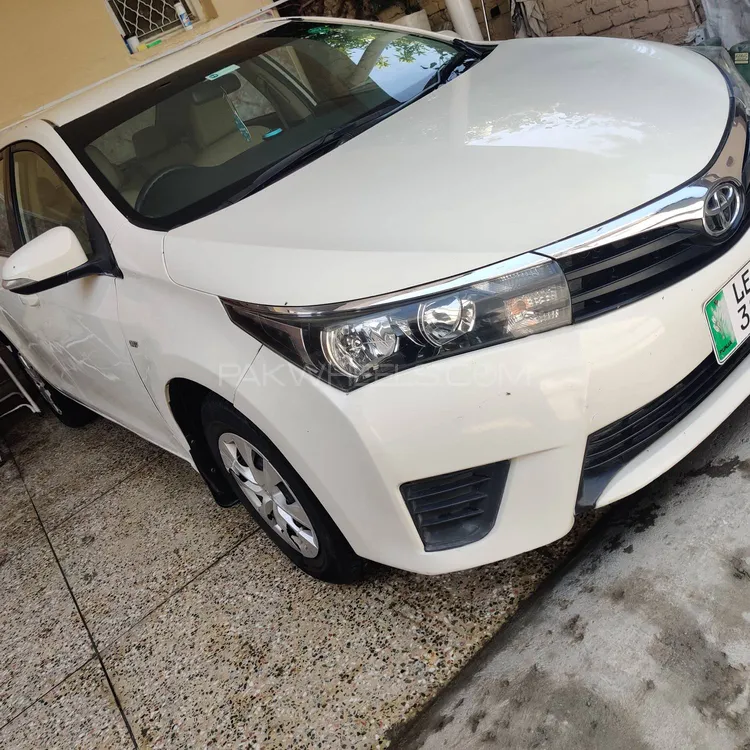 Toyota Corolla 2015 for Sale in Abbottabad Image-1