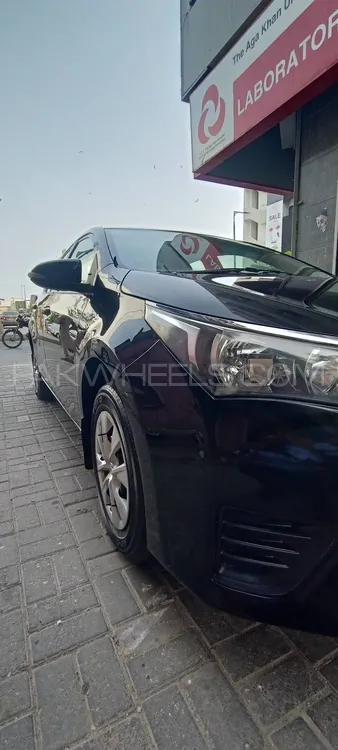 Toyota Corolla 2017 for Sale in Karachi Image-1