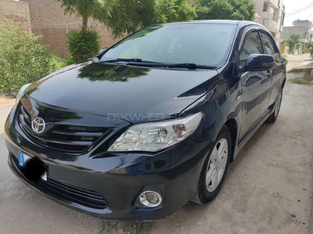 Toyota Corolla 2013 for Sale in Sargodha Image-1