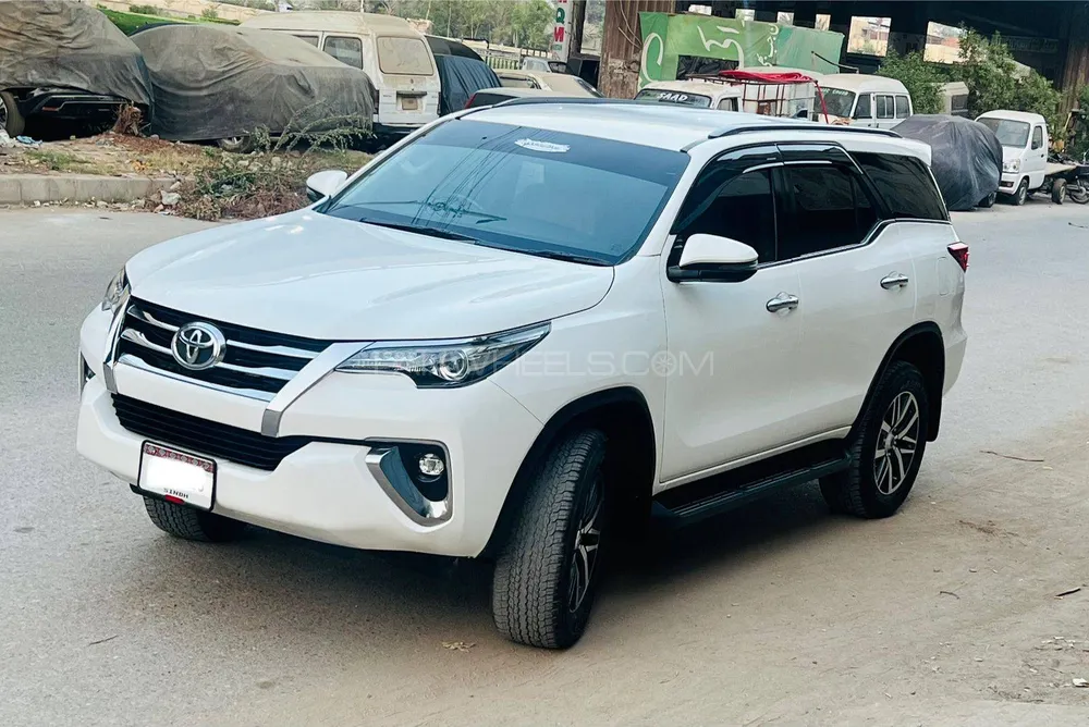 Toyota Fortuner 2018 for Sale in Karachi Image-1