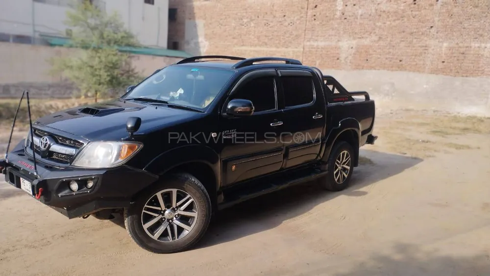 Toyota Hilux 2006 for Sale in Sahiwal Image-1