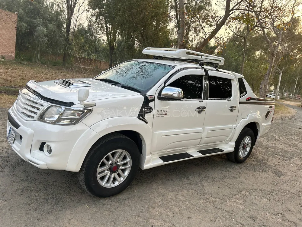 Toyota Hilux 2012 for Sale in Islamabad Image-1