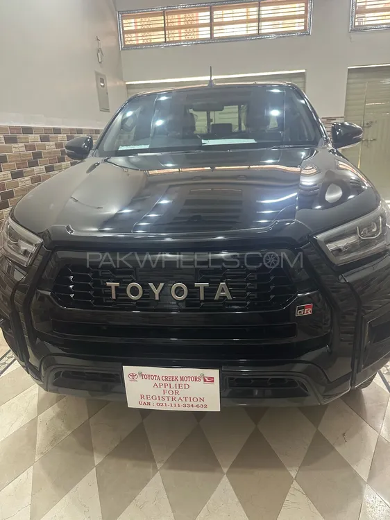 Toyota Hilux 2024 for Sale in Karachi Image-1