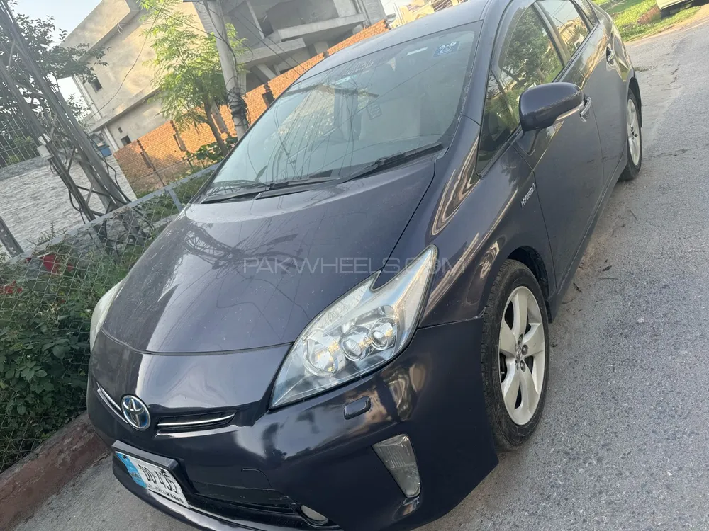 Toyota Prius 2010 for Sale in Islamabad Image-1