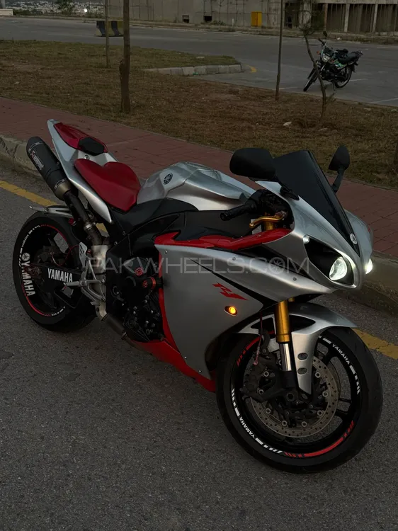Yamaha YZF-R1 2009 for Sale Image-1
