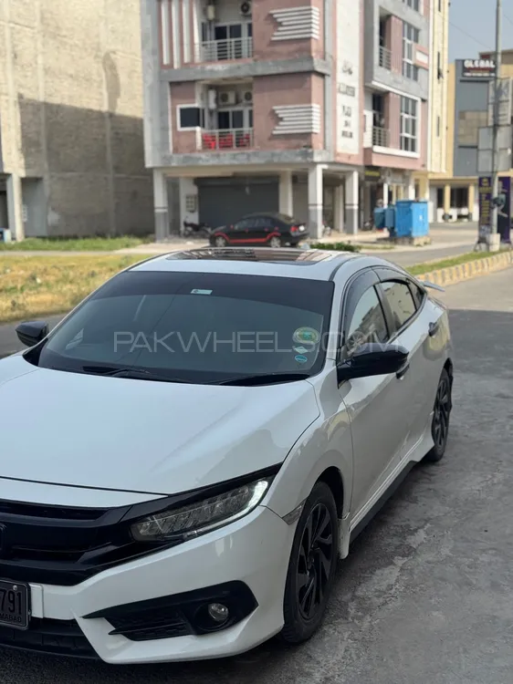 Honda Civic 2017 for Sale in Gujranwala Image-1