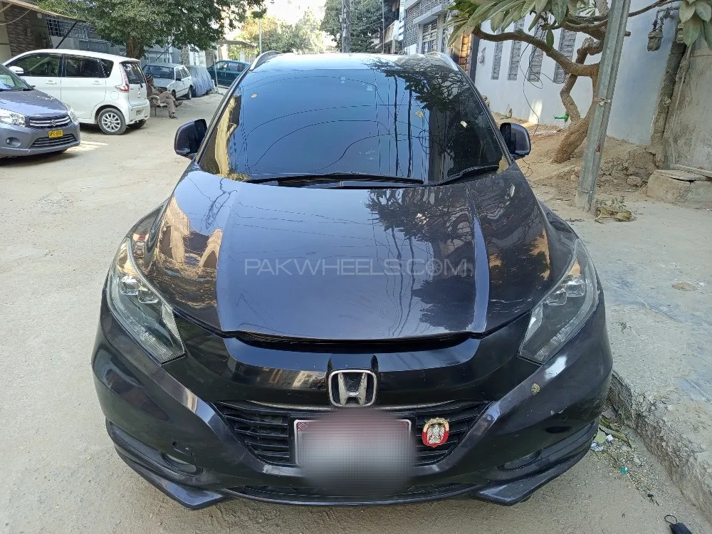 Honda Vezel 2014 for Sale in Karachi Image-1