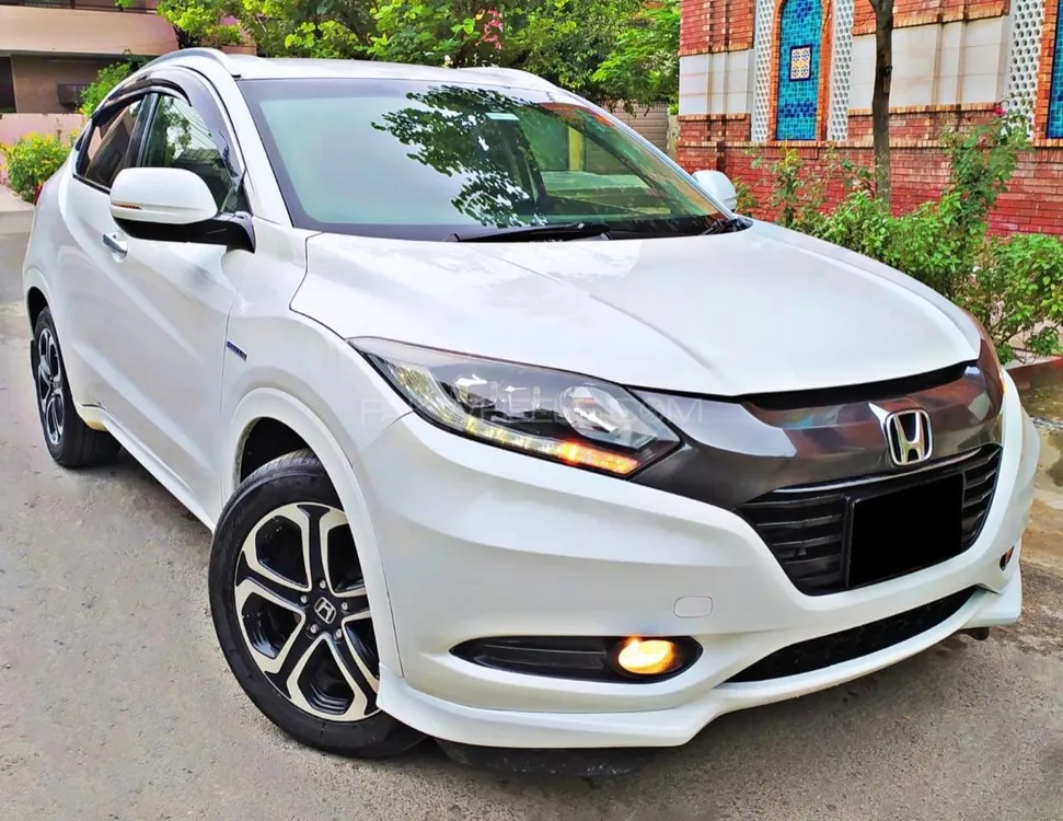 Honda Vezel 2015 for Sale in Peshawar Image-1