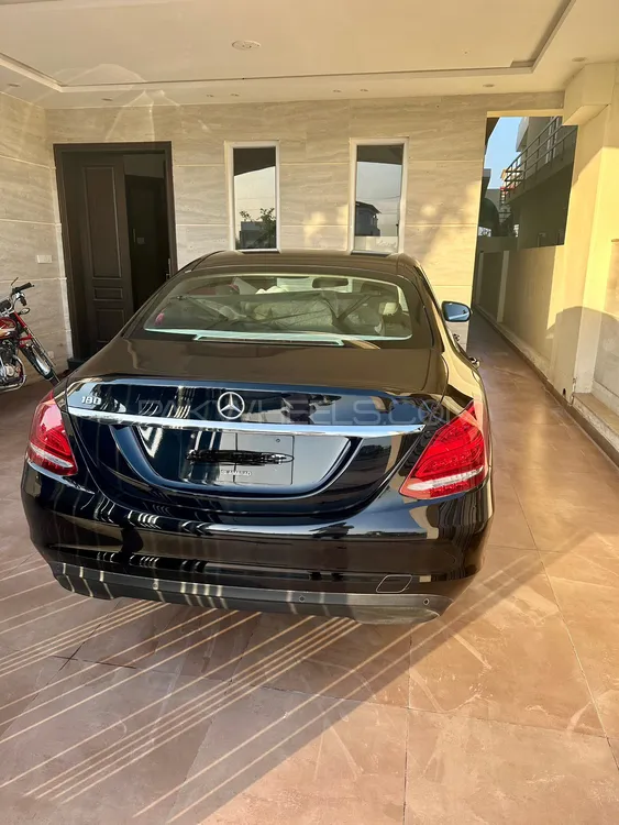 Mercedes Benz C Class 2018 for Sale in Islamabad Image-1