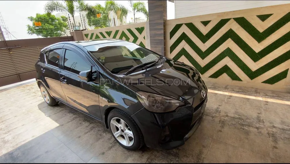 Toyota Aqua 2013 for Sale in Lahore Image-1