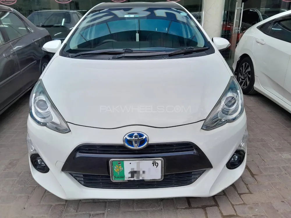 Toyota Aqua 2016 for Sale in Islamabad Image-1