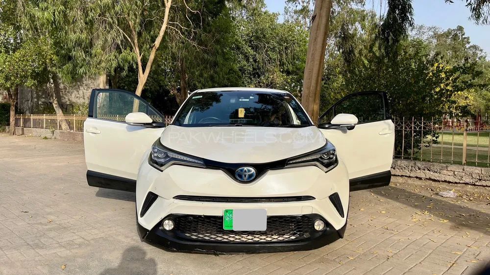 Toyota C-HR 2017 for Sale in Lahore Image-1