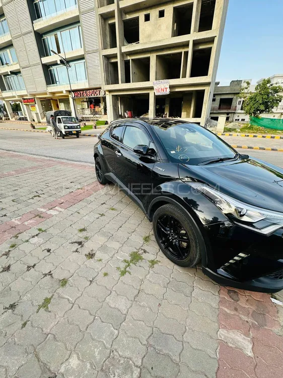 ٹویوٹا سی-ایچ آر 2018 for Sale in اسلام آباد Image-1