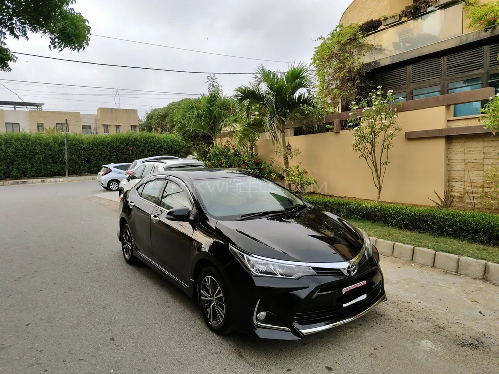 Toyota Corolla 2018 for Sale in Karachi Image-1