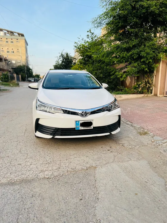 Toyota Corolla 2019 for Sale in Islamabad Image-1